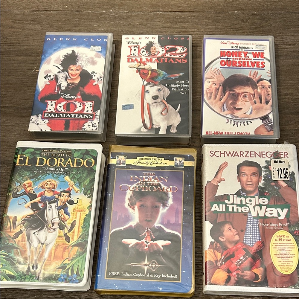 Collection of Children’s Family Classic VHS Tapes Disney etc 6 tapes one sealed